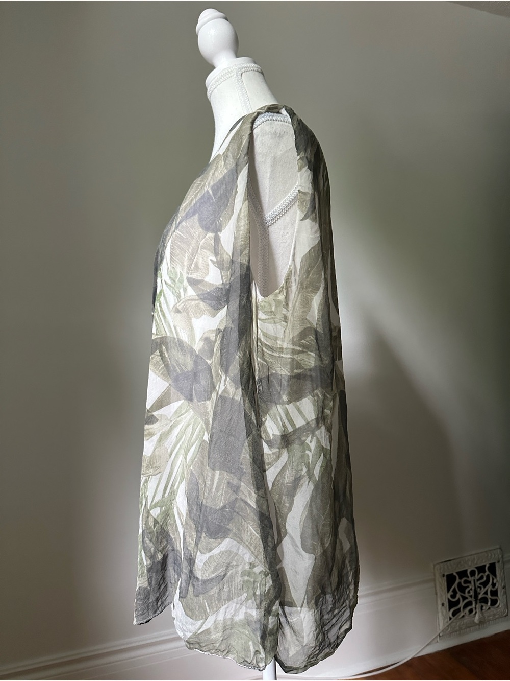 ELENA BALDI 100% Silk Sheer Lined Tropical Made in Italy Sleeveless Top XL - Picture 2 of 4